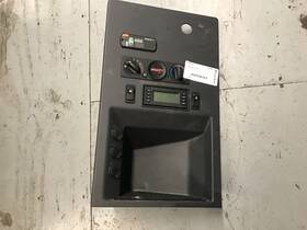 U64-6031-001100002 Peterbilt 567 Left/driver Sleeper Control - Used P/n U646031001100002