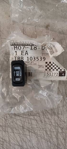 Tbb103539 Thomas Oem - Rocker Switch Aft Left Front Tbb 103539