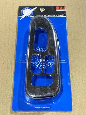 41183 United Pacific Drivers Side Door Control Switch Cover For 06 Peterbilt 4 Hole