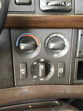 3293851 Volvo 2075626 Vnl Temperature Control 3293851 Volvo 2075626 Vnl Temperature Control