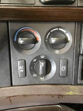 3301874 Volvo 2083364 Vnl Temperature Control