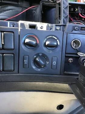 3392548 Volvo 2166552 Vnm Temperature Control