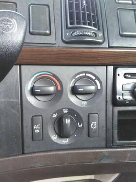 3476931 Volvo 2242507 Vnl Temperature Control