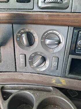 3502256 Volvo 2264400 Vnl Temperature Control