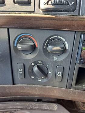 3510446 Volvo 2271680 Vnl 2014 Temperature Control
