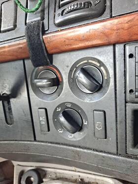 3534292 Volvo 2293137 Vnl Temperature Control