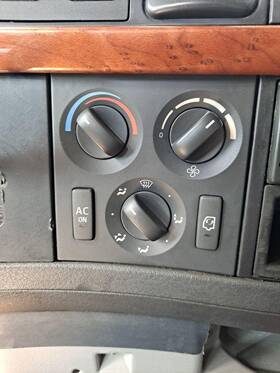 3539616 Volvo 2297781 Vnl Temperature Control