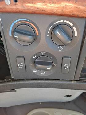 3609436 Volvo 2360050 Replaces Vnm 2006 Temperature Control