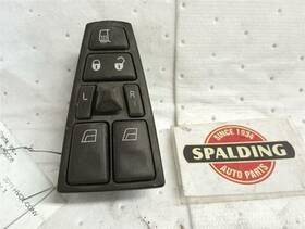 22569486-p03 Volvo 641.vohc11 Vnl Driver Front Door Switches