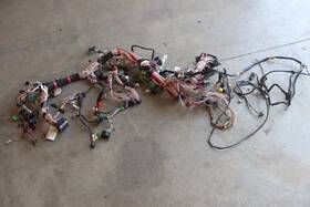 R60994-001 Volvo 2013 Vnl D13 Under Dash Fuse Box Wiring Harness 21670616 Oem