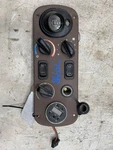 2011 Freightliner Coronado Climate Control (718-10669). Fixed Price $139.00.