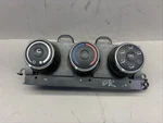 A22-73671-001 Genuine Freightliner Temperature Control Hvac Damage. Fixed Price $65.00.