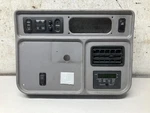 Peterbilt 389 Sleeper Control - Used P/n Na. Fixed Price $229.99.
