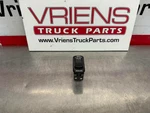 Peterbilt 16-091221B3GMN2D31 Switch-cruise Control. Fixed Price $72.00.